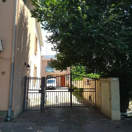 Casa Is Calitas * Solèminis