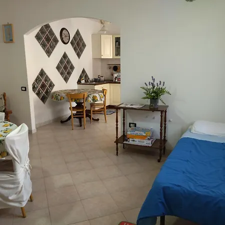 Casa Is Calitas Solèminis