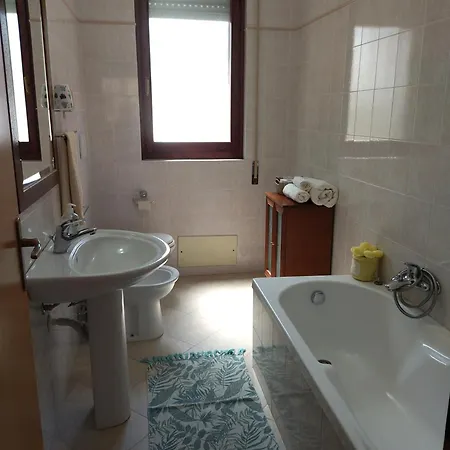 בית אירוח Casa Is Calitas Solèminis